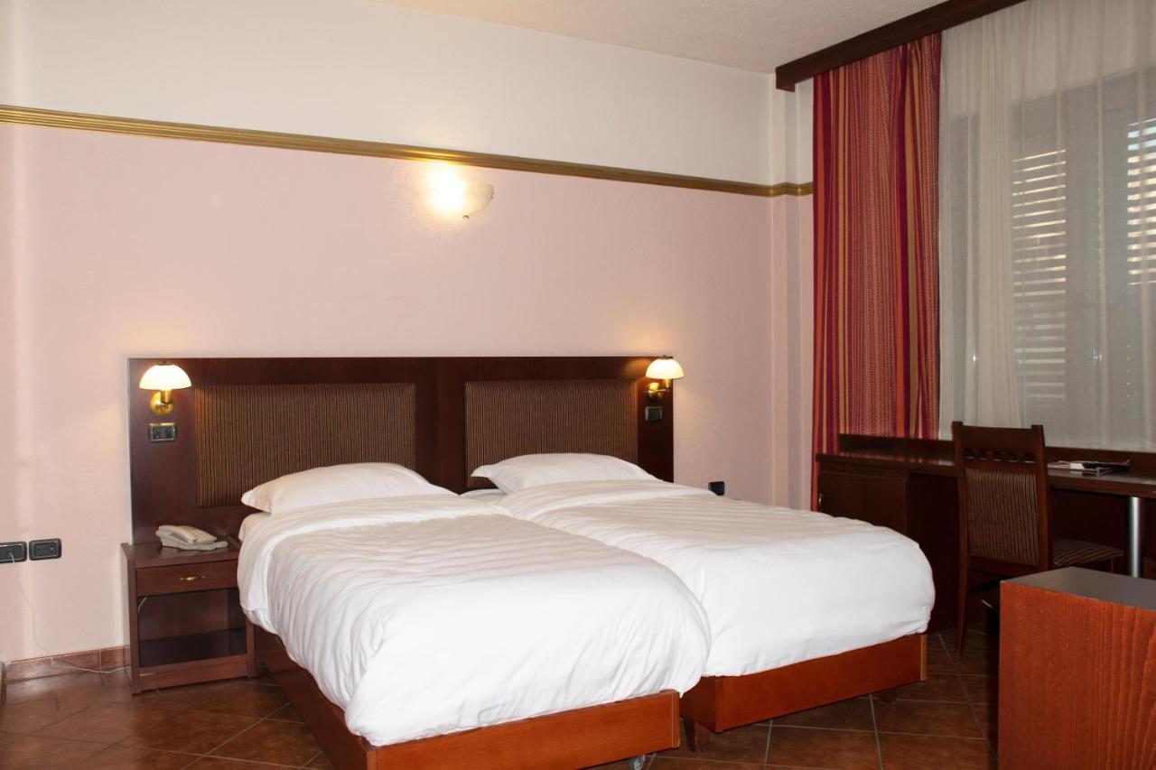 Elysee 酒店 Tirana