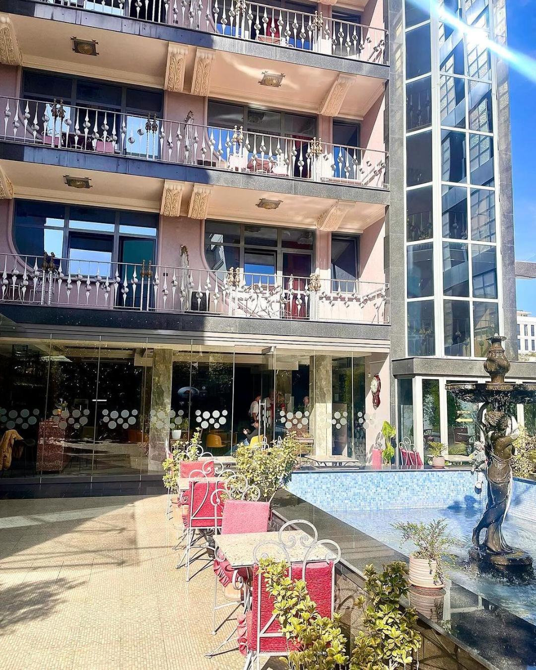 Elysee 4* Тирана